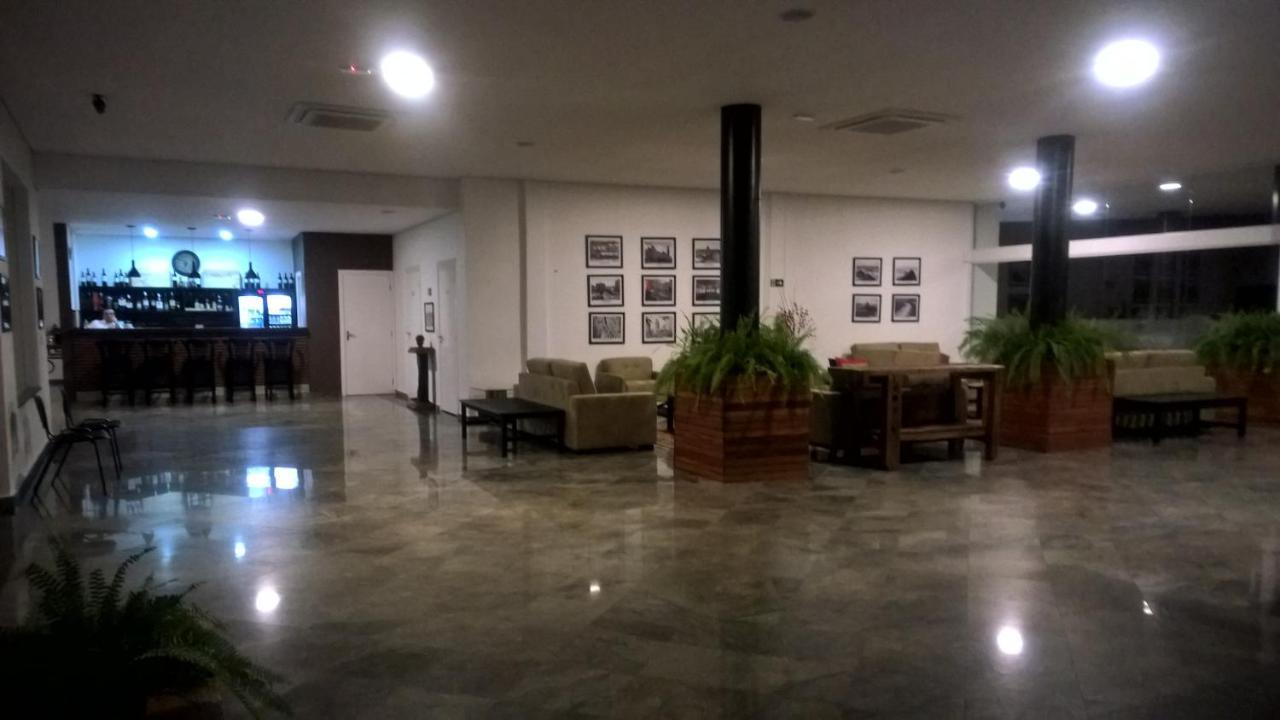 Galeria Hotel Jau Luaran gambar